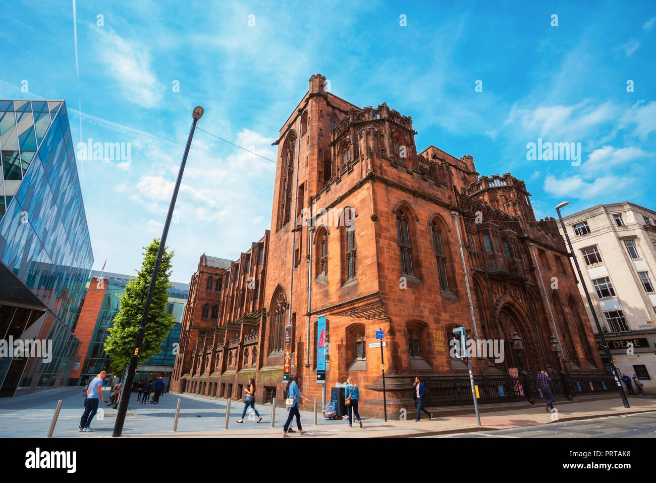 Manchester, Regno Unito - 18 Maggio 2018: John Rylands Library costruito nel 1988 da Enriqueta Rylands, sua moglie dopo Giovanni della morte, è aperto al pubblico nel 1900. Il Foto Stock
