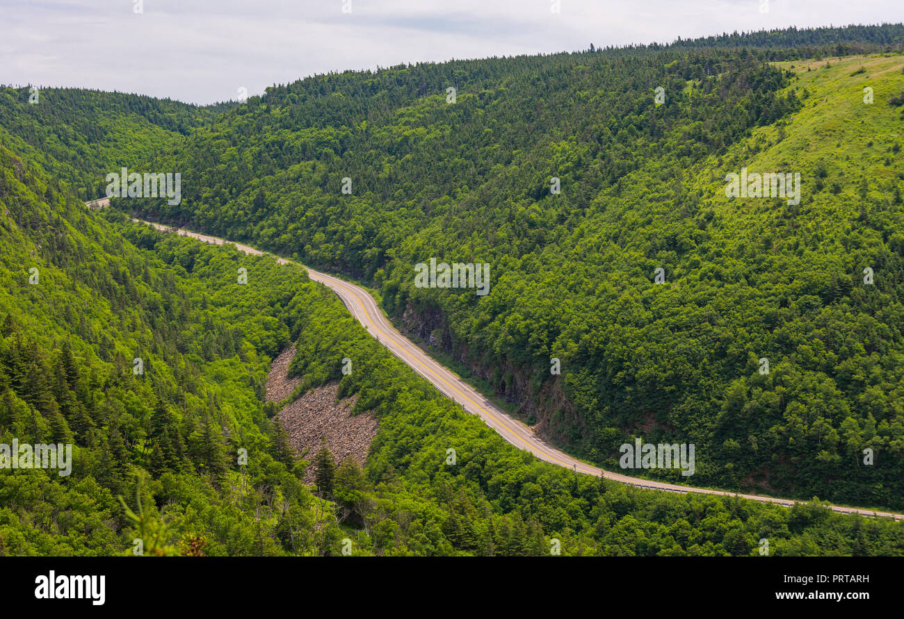 CAPE BRETON, Nova Scotia, Canada - Cabot Trail scenic autostrada vicino Skyline Trail in Cape Breton Highlands National Park. Foto Stock