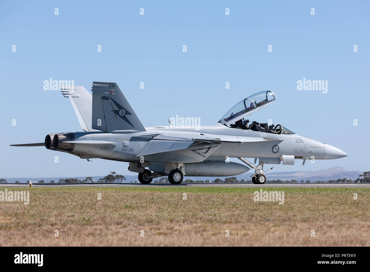 Royal Australian Air Force (RAAF) Boeing F/A-18F Super Hornet multirole fighter aircraft un44-216 basato a RAAF Amberley nel Queensland. Foto Stock