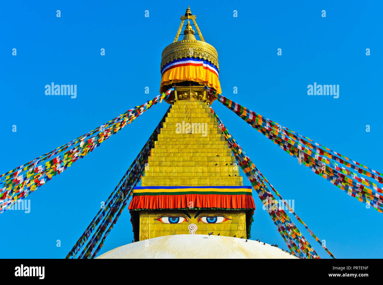 Gli occhi di Buddha a Stupa Boudhanath, Kathmandu, Nepal Foto Stock