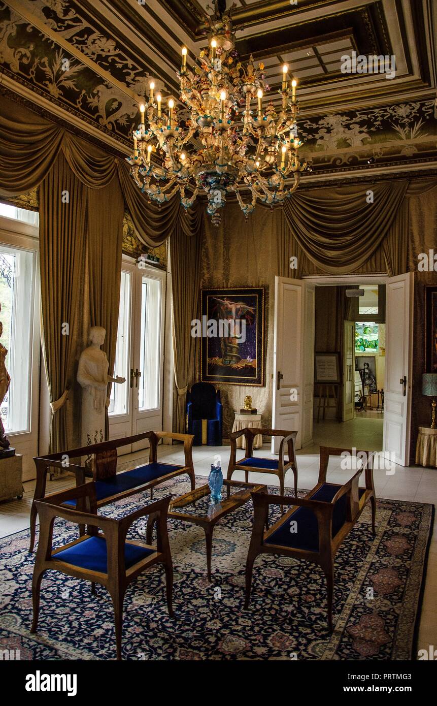 Le opere di Ernst Fuchs, uno dei principali rappresentanti della scuola viennese del Realismo Fantastico, può essere visto nella magnifica villa in stile Art Nouveau Foto Stock