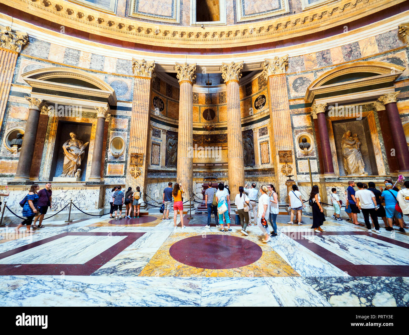 Vista interna del Pantheon - Roma, Italia Foto Stock