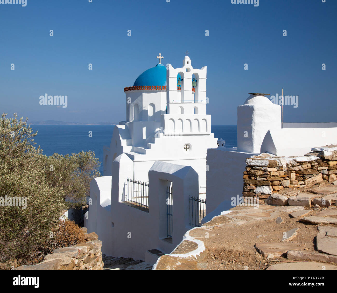 Il Monastero di Panaghia Poulati sull'isola greca di Sifnos nelle Cicladi Foto Stock