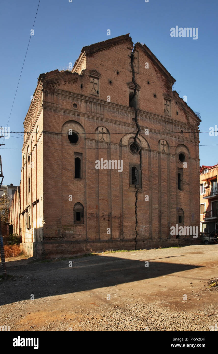 Rovine della chiesa armena nel quartiere Avlabari a Tbilisi. La Georgia Foto Stock