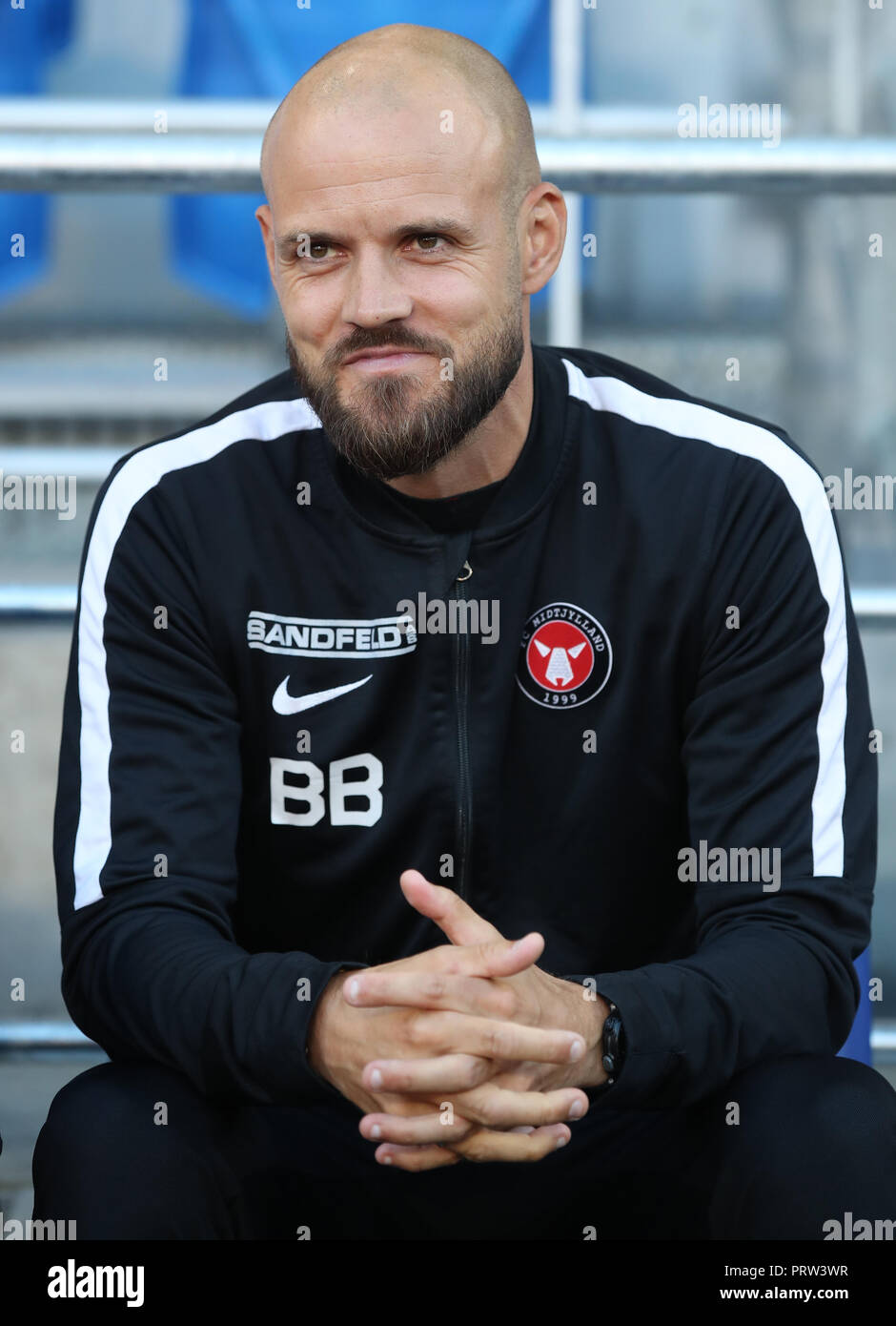 FC Midtjylland coach Kristian Bach Bak durante UEFA Europa League terzo turno di qualificazione, la prima gamba corrisponde alla città di Cardiff Stadium di Cardiff Foto Stock