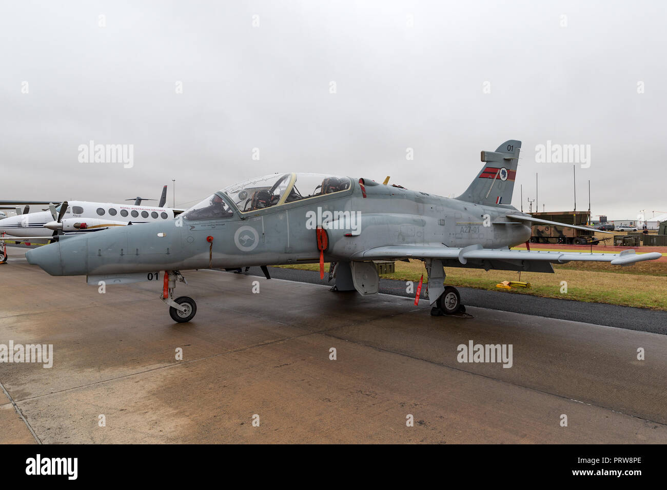 Royal Australian Air Force (RAAF) BAE Hawk 127 portano in fighter trainer aeromobili A27-01. Foto Stock