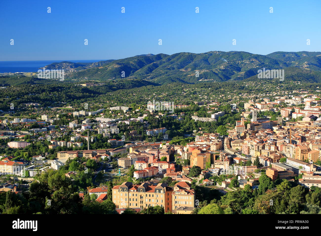 Vista superiore al di sopra di Grasse, Prealpes d'Azur, 06, Alpes-Maritimes, Cote d'azur, PACA, Foto Stock