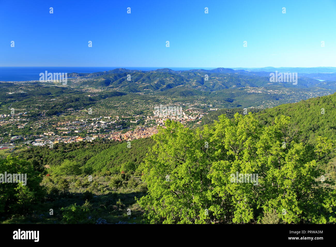 Vista superiore al di sopra di Grasse, Prealpes d'Azur, 06, Alpes-Maritimes, Cote d'azur, PACA, Foto Stock