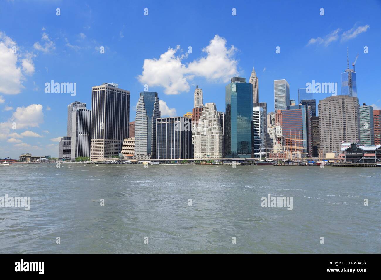 La città di New York, Stati Uniti - skyline di Manhattan con il nuovo WTC. Foto Stock