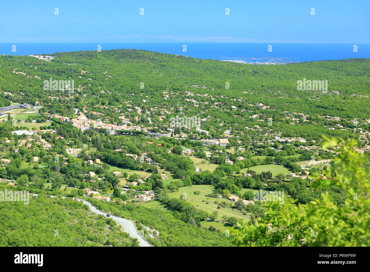 Vue aerienne sur Saint vallier de Thiey, Prealpes d'Azur, 06, Alpes-Maritimes, Cote d'azur, PACA, Foto Stock