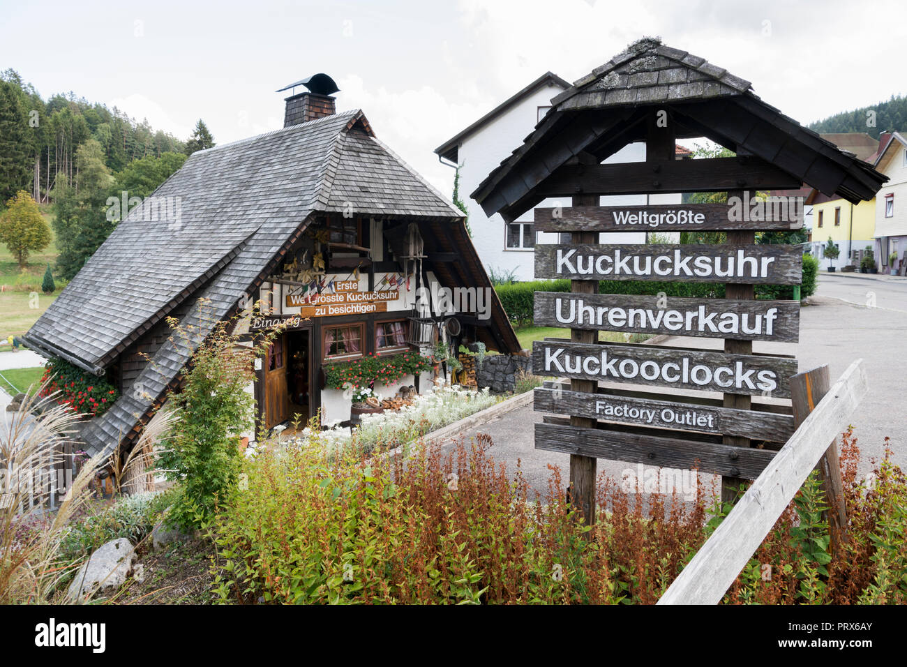 Più grande orologio a cucù nel mondo (Triberg / Foresta Nera) Foto Stock