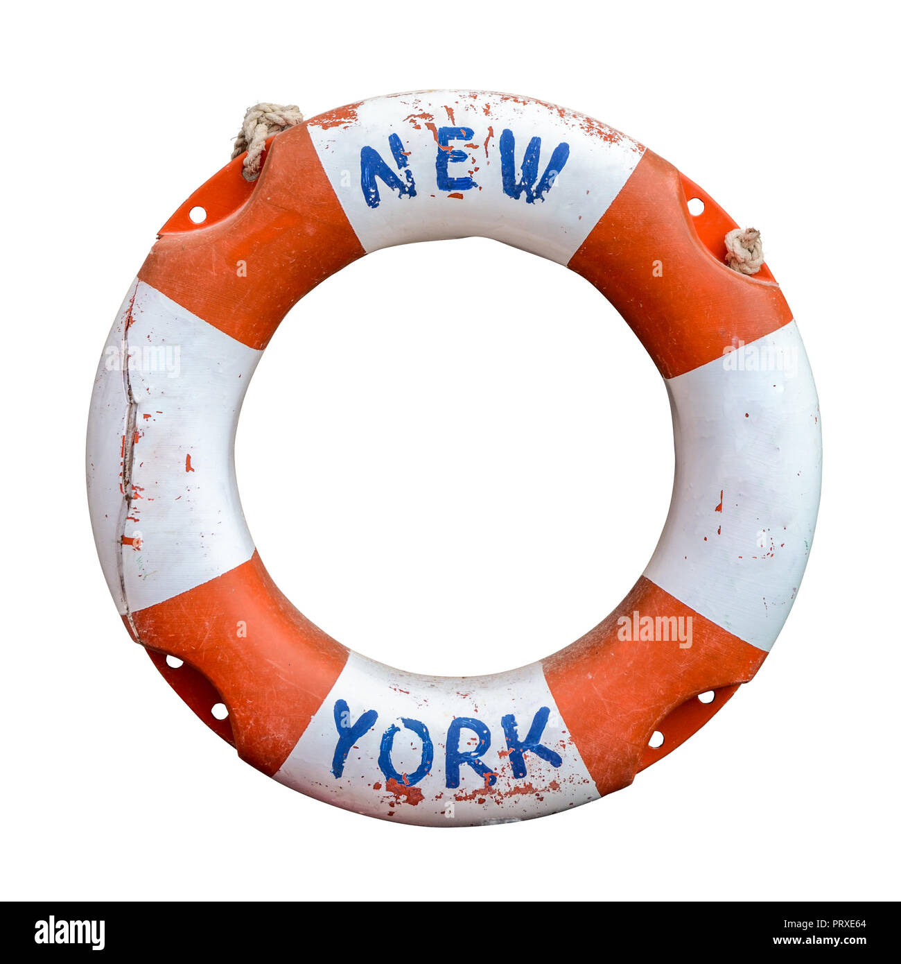 Un vecchio rustico o ciambella salvagente da un traghetto in New York City, Stati Uniti d'America Foto Stock