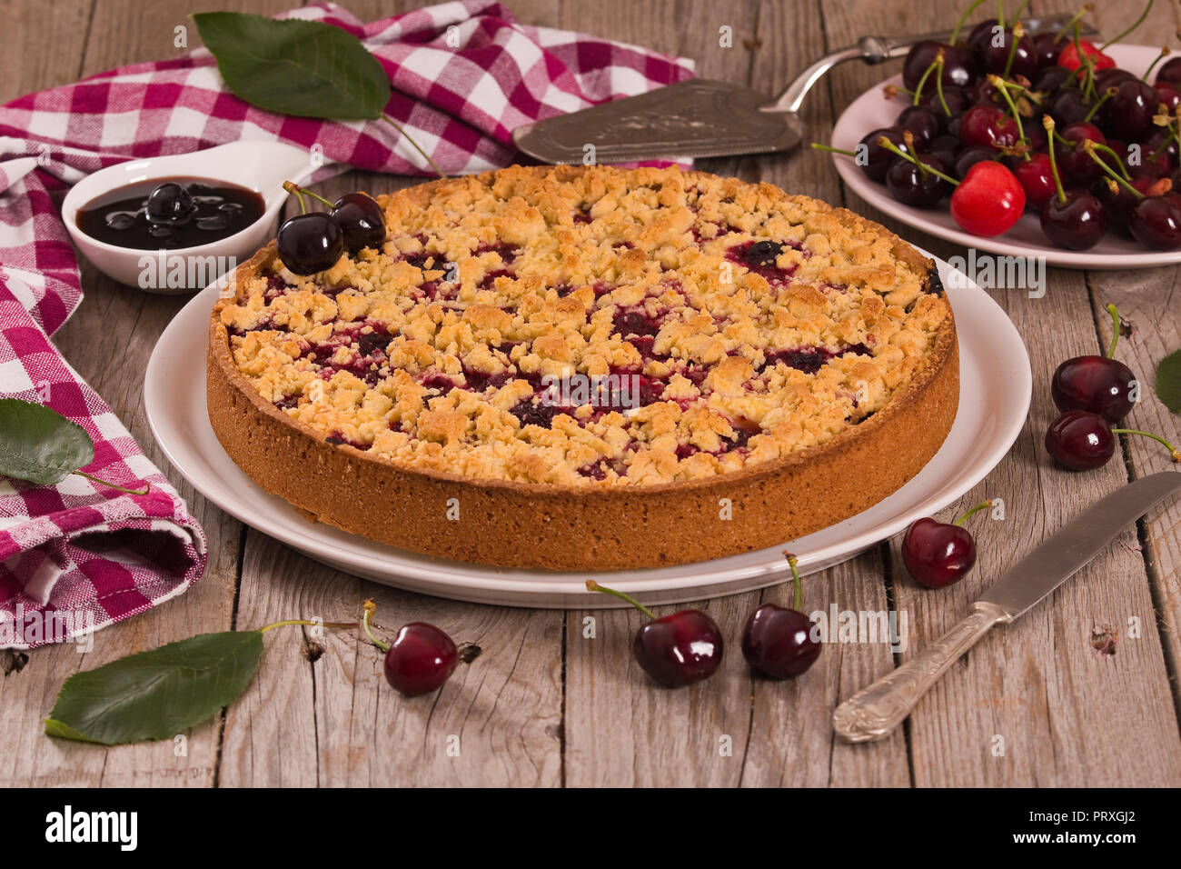 Torta di ciliegie. Foto Stock
