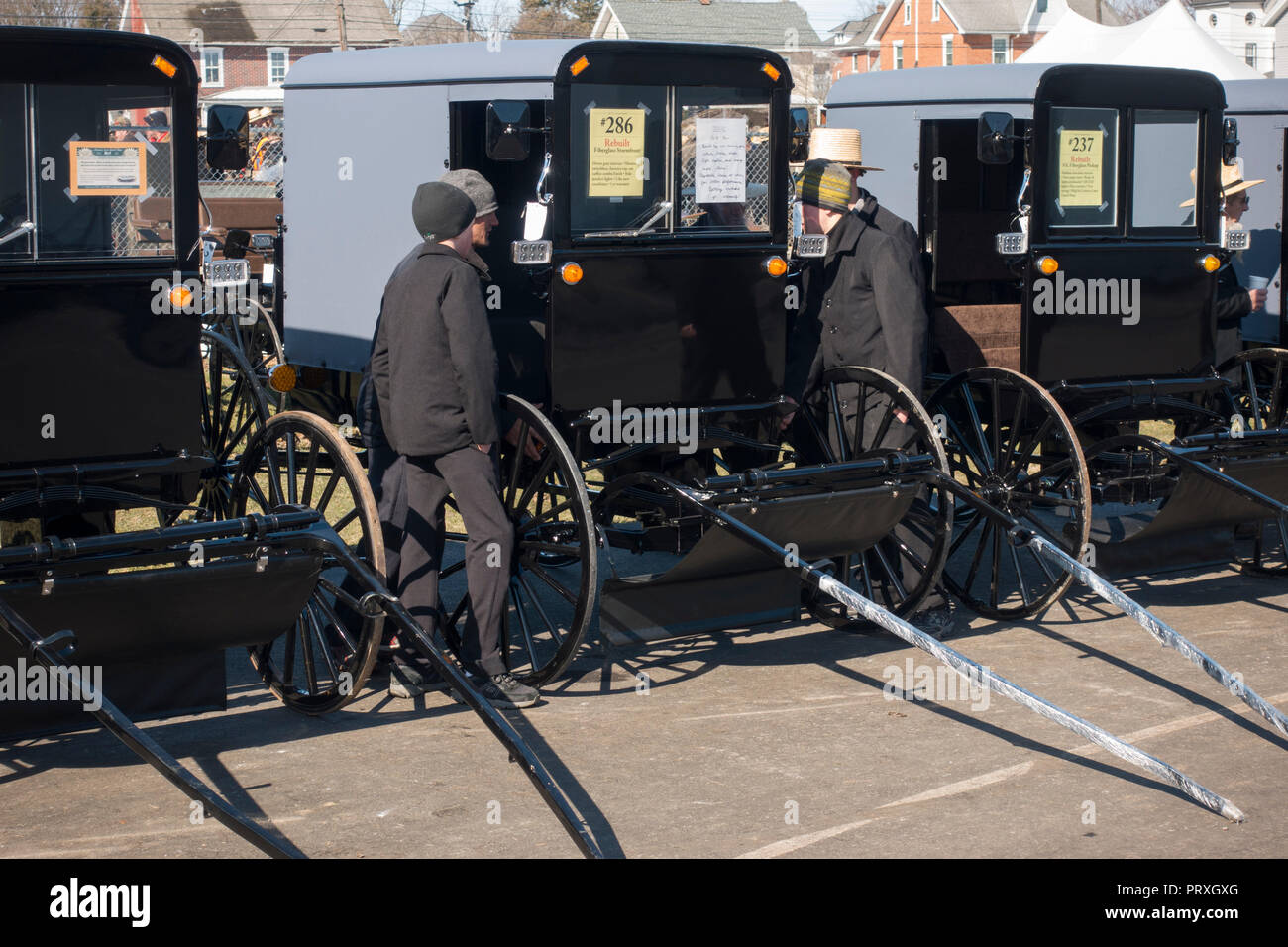Amish buggy vendita Lancaster PA Foto Stock