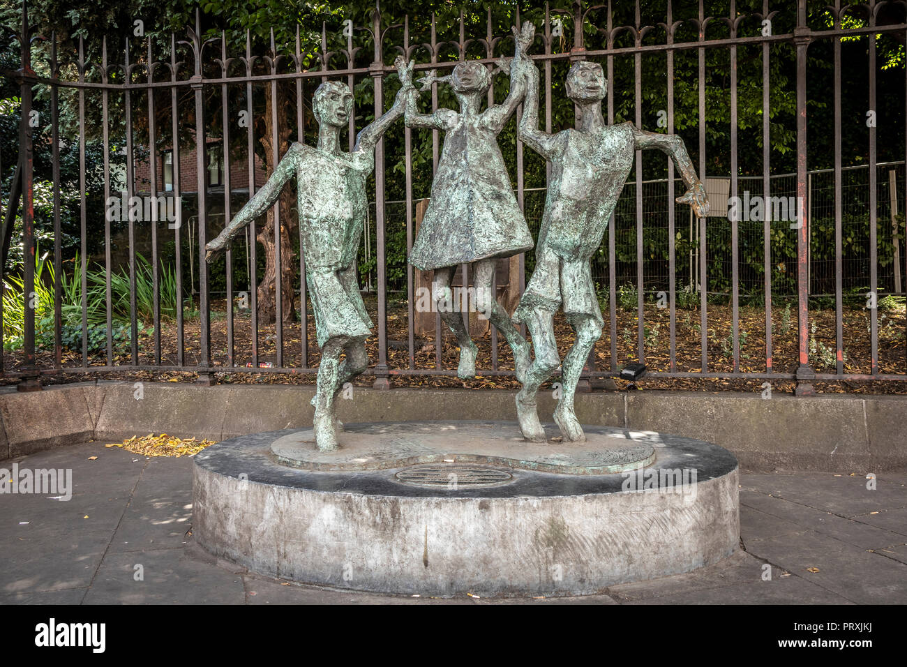 Millennium bambino statua, Christchurch Place, Dublino, Irlanda, Europa. Foto Stock