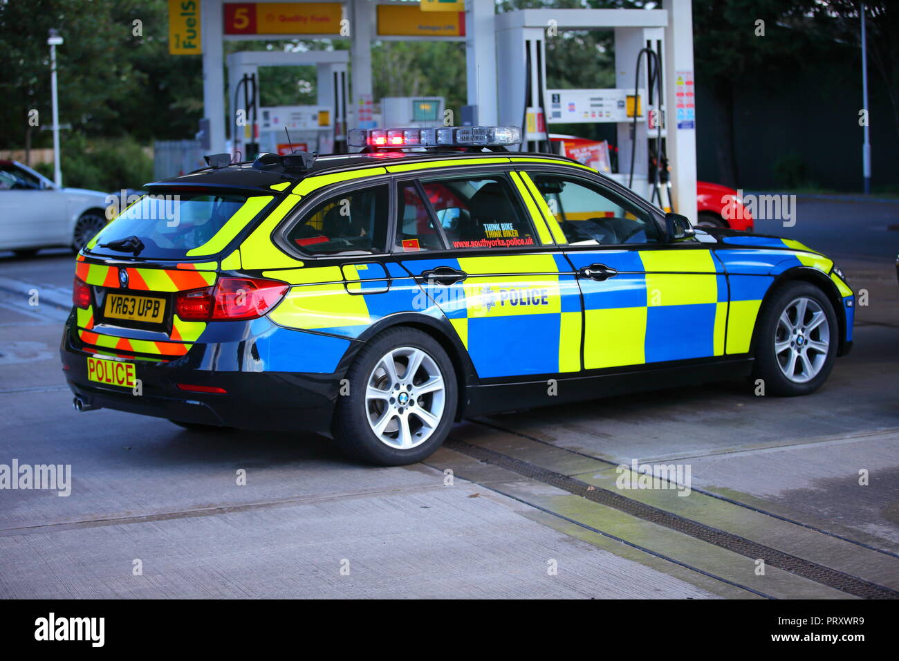 Un nero battenberg auto della polizia appartenente al South Yorkshire forza di polizia che è di un colore diverso per il resto della loro flotta di veicoli. Foto Stock