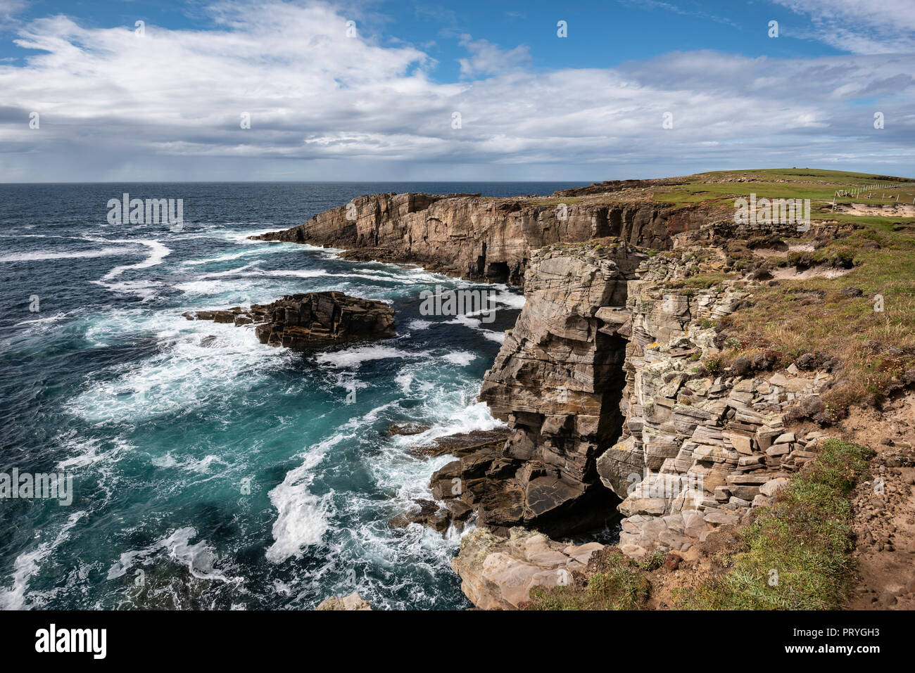Scogliere di Yesnaby, Sandwick, Continentale, isole Orcadi Scozia, Gran Bretagna Foto Stock
