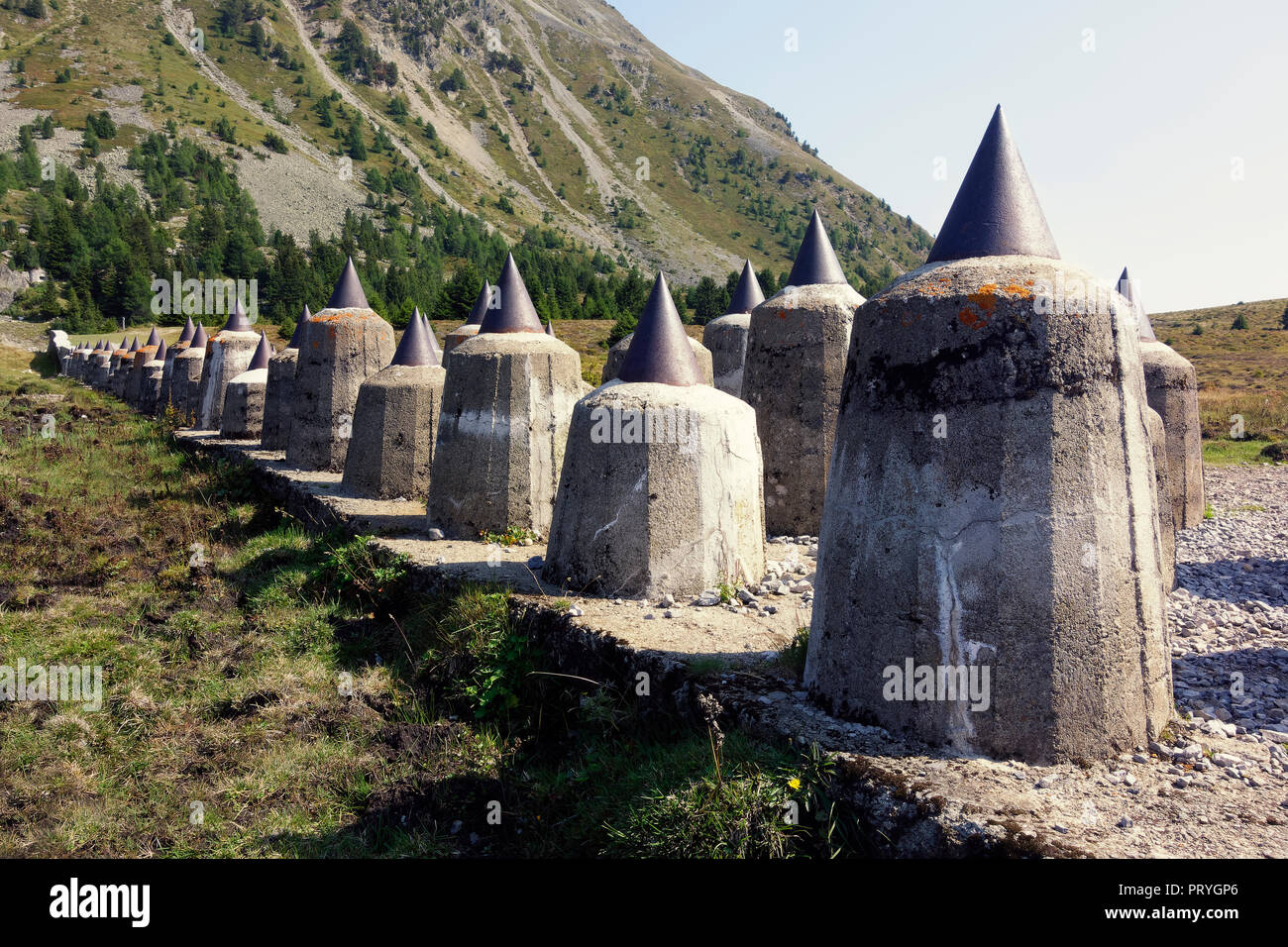 Barriera del serbatoio, il sistema di difesa Plamort, la II Guerra Mondiale, per proteggere l'Italia dalla Germania nazista, vicino Biotop Plamorter moss, sollevato bog Foto Stock