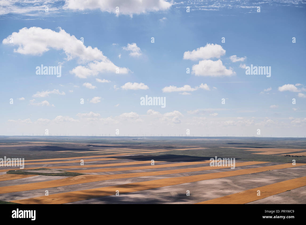 Stati Uniti d'America, fotografia aerea di allevamento di contorno dopo il raccolto in Western Nebraska Foto Stock