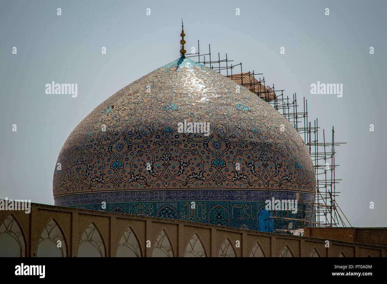 La cupola dello Sceicco Lotfollah moschea imam Square a Isfahan, Iran Foto Stock