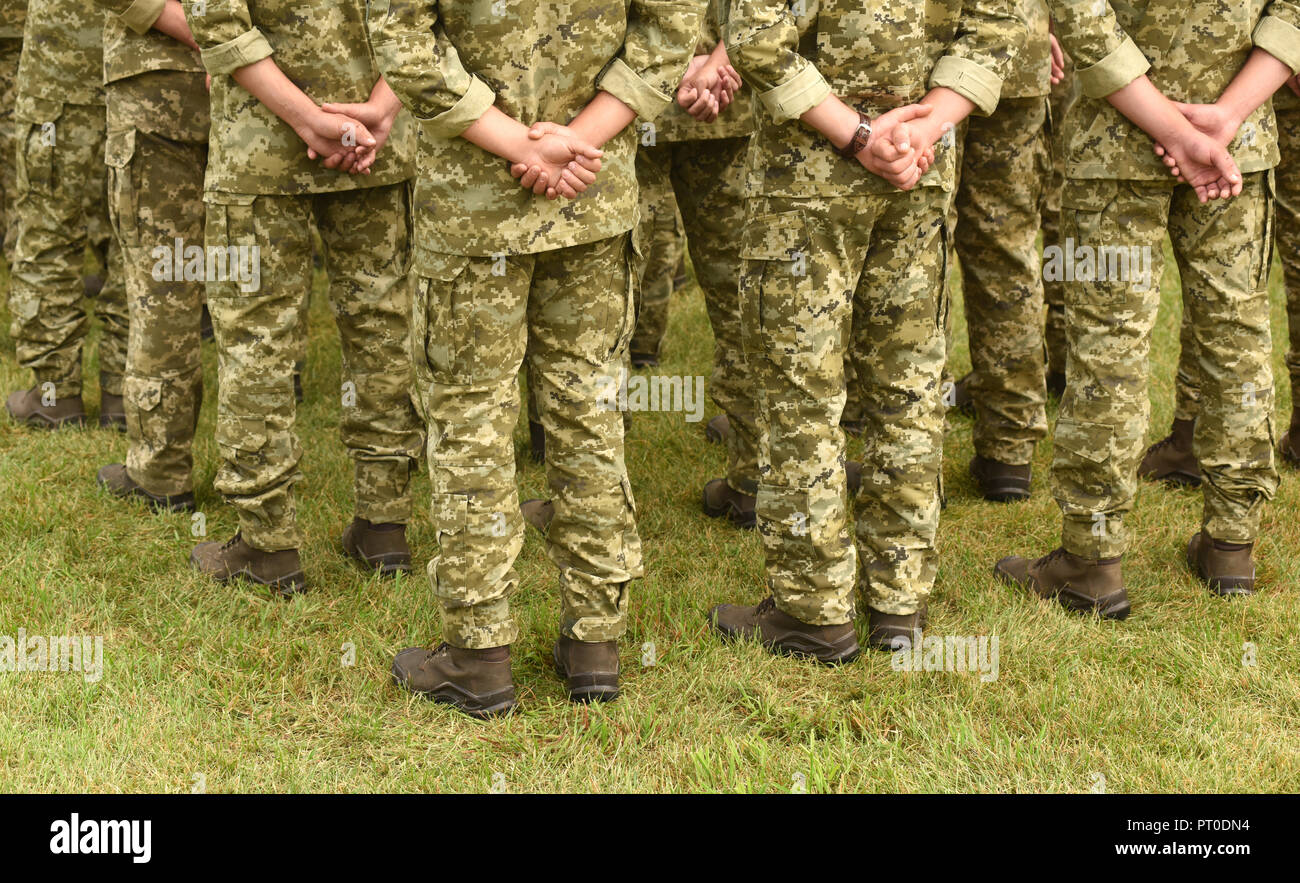 Soldati ucraini. L'Ucraina uniforme militare. Truppe ucraino Foto Stock