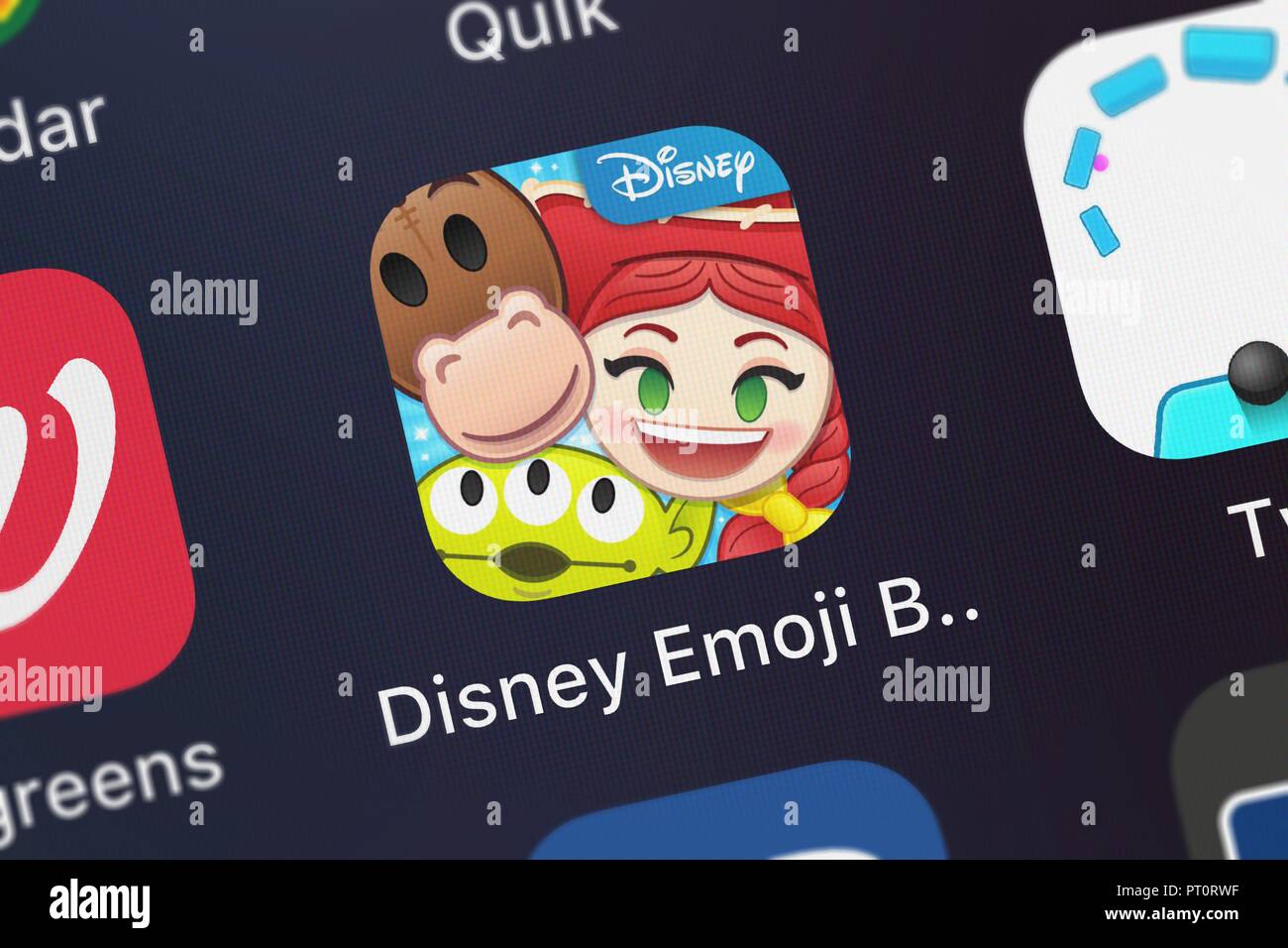 London, Regno Unito - 05 Ottobre 2018: screenshot del mobile app Disney gli Emoji Blitz da Disney. Foto Stock