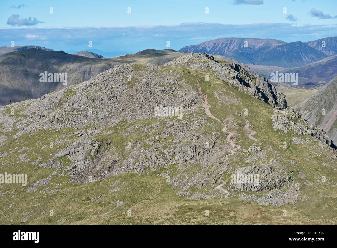 Lingmell, montagna nel distretto del lago visto dal Scafell Pike, England, Regno Unito Foto Stock