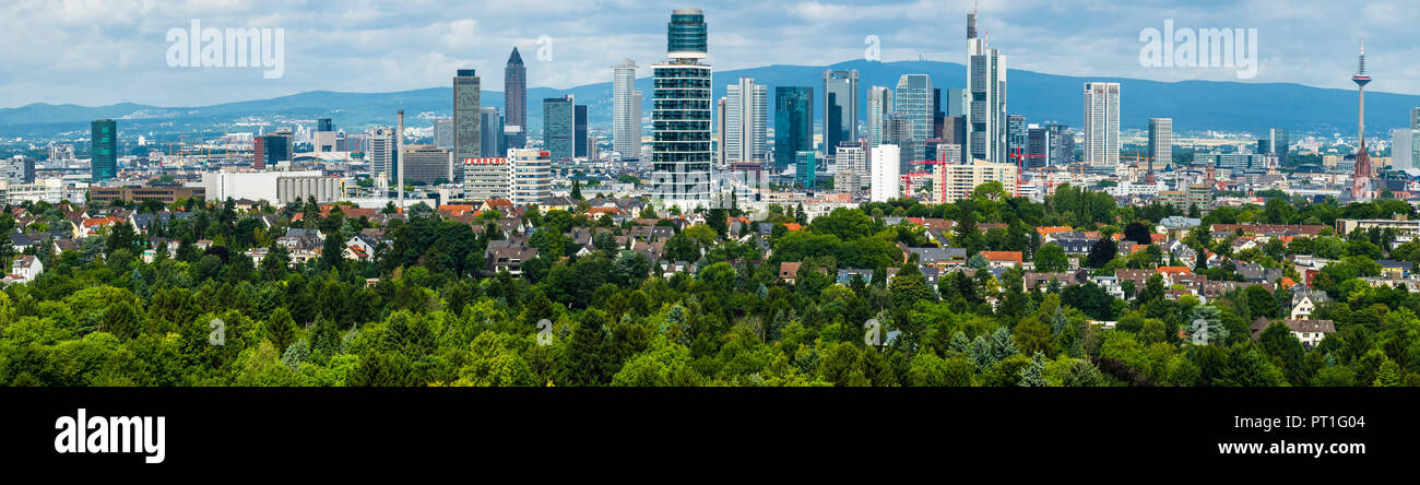 Germania, Francoforte, skyline del financial district Foto Stock