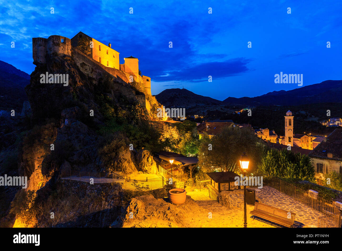L'antica cittadella costruito sulle rocce, Corte, Corsica, Francia Foto Stock