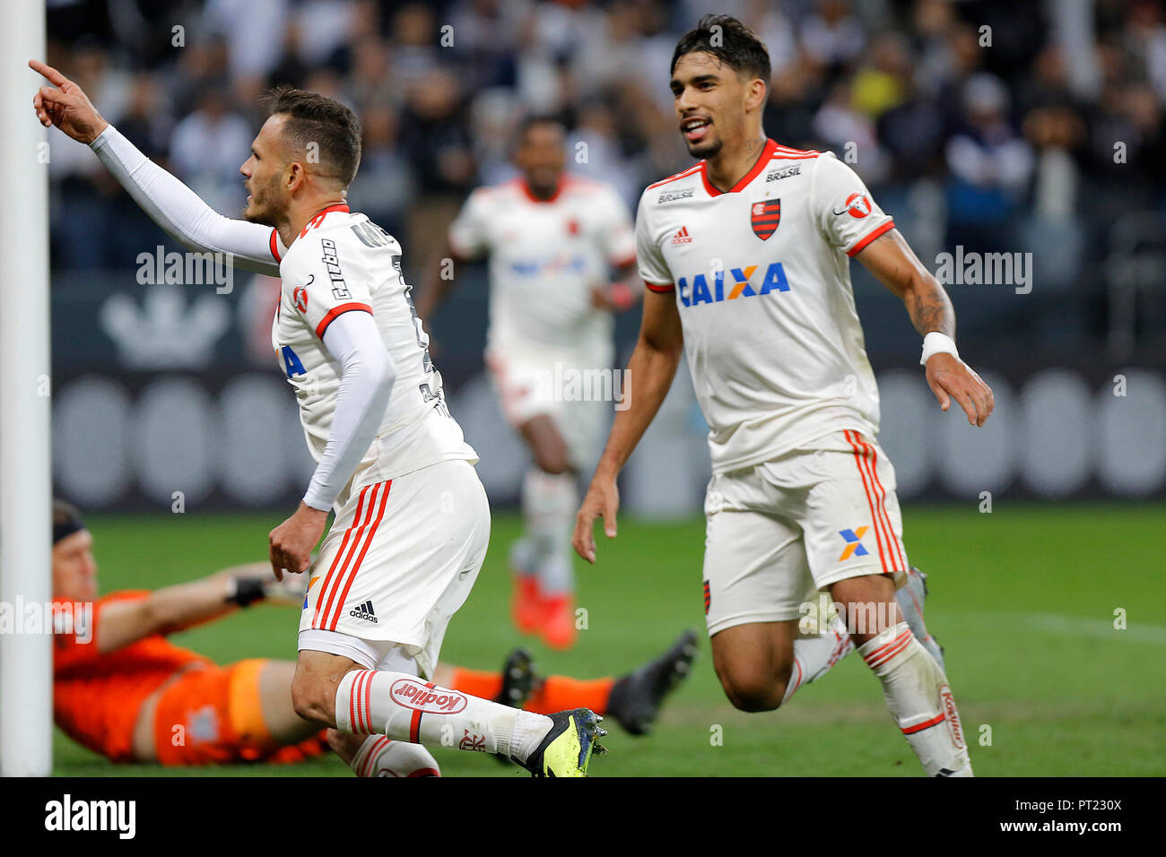 SP - Sao Paulo - 05/10/2018 - un brasiliano 2018, Corinzi vs. Flamengo - player Rene do Flamengo celebra il suo obiettivo con il suo team di giocatori durante una partita contro i Corinzi a Arena Corinthians per il campionato brasiliano a 2018. Foto: Daniel Vorley / AGIF Foto Stock