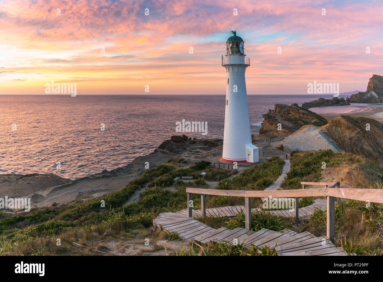 Castlepoint faro all'alba, Castlepoint, Wairarapa regione, Isola del nord, Nuova Zelanda, Foto Stock