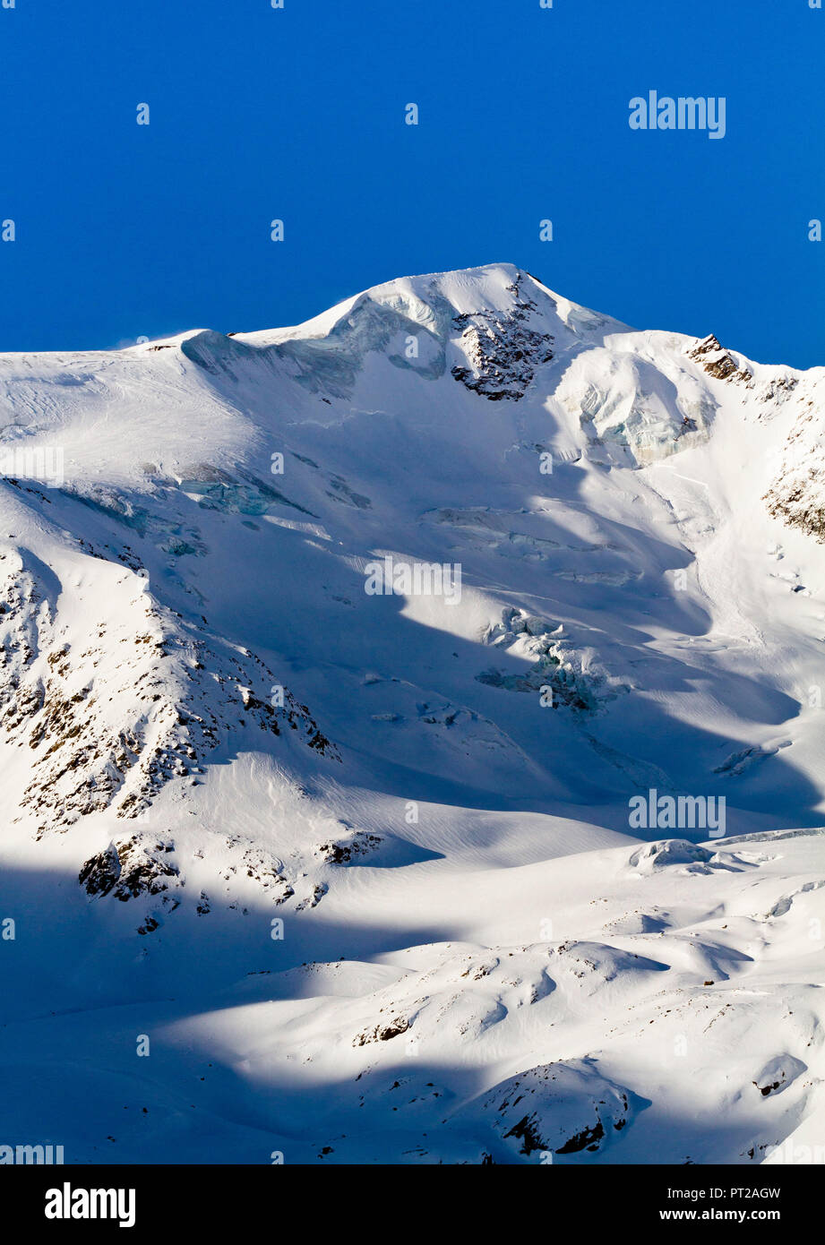 La parte superiore di San Matteo in ghiacciaio dei Forni, Alta Valtellina, Lombardia, Italia, Europa Foto Stock