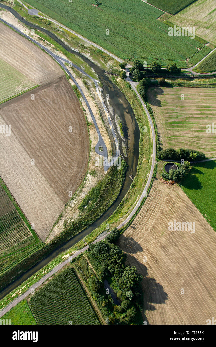 Seseke, afflusso al Lippe, Brook, vista aerea, Seseke arte, paesaggio nel fiume, Thomas Stricker, riverbed isola artificiale, paesaggio fluviale Kamen, Lünen, zona della Ruhr, Renania settentrionale-Vestfalia, Germania, Europa Foto Stock