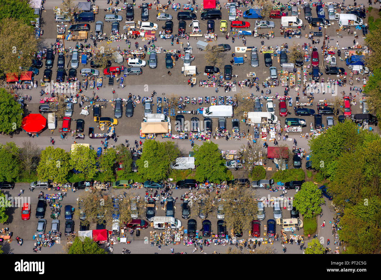 Mercato delle pulci presso l'Università di Dortmund, affare Market, mercato di seconda mano, Dortmund, la zona della Ruhr, Renania settentrionale-Vestfalia, Germania, Europa Foto Stock