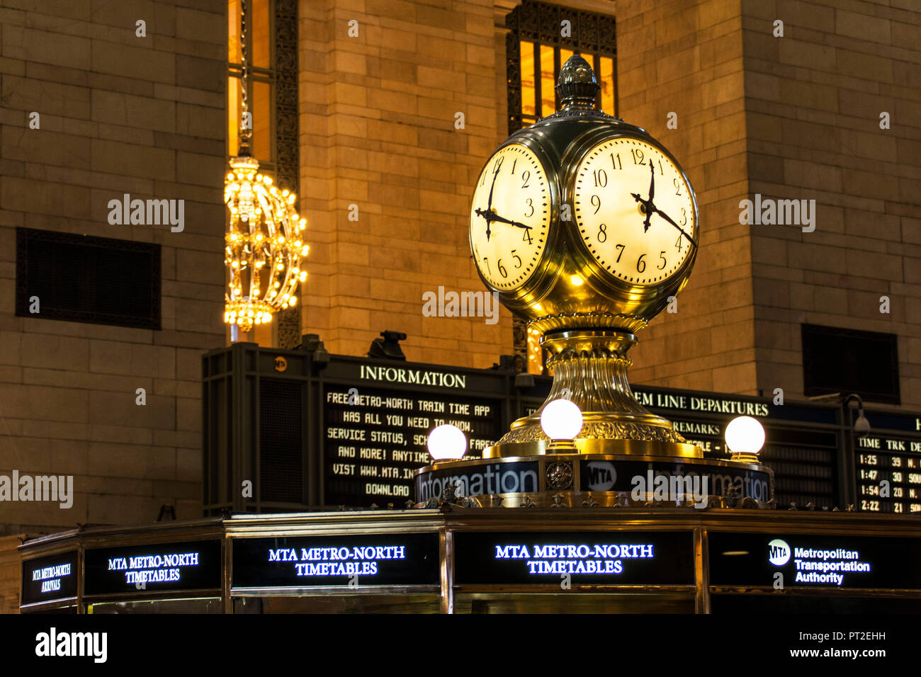 Orologio in interno del Grand Central Terminal di New York negli Stati Uniti Foto Stock