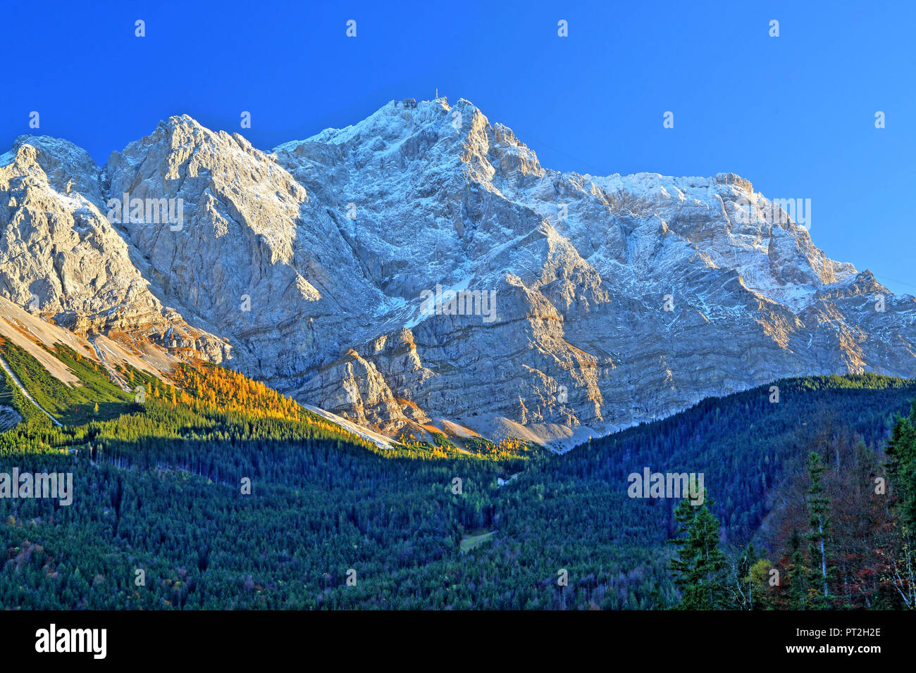 Vertice Zugspitze 2962m, Grainau, montagne del Wetterstein, Werdenfelser Land, Alta Baviera, Baviera, Germania Foto Stock
