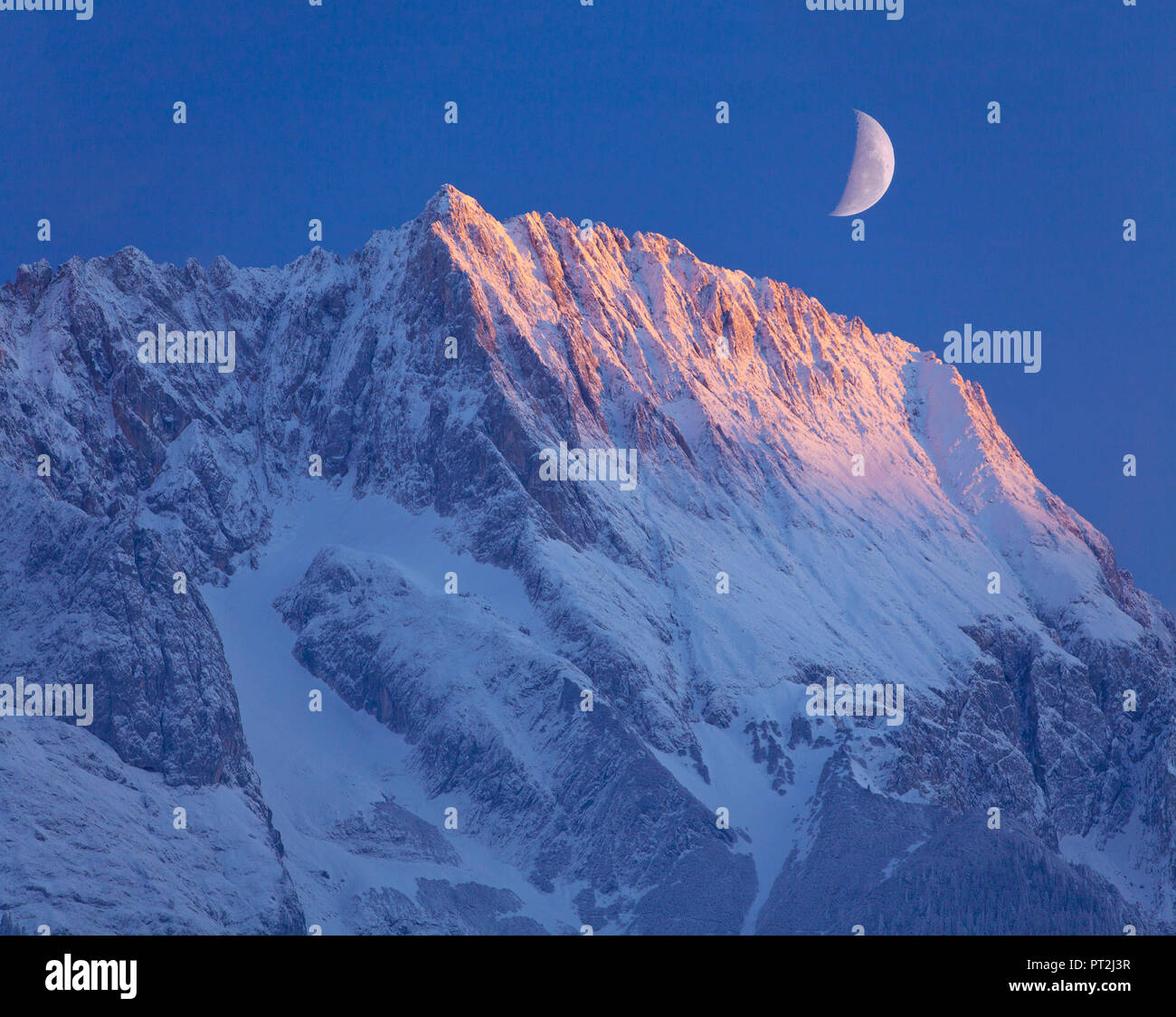 Austria, Tirolo, Wetterstein Hochplattig, nella luce del mattino (M) Foto Stock
