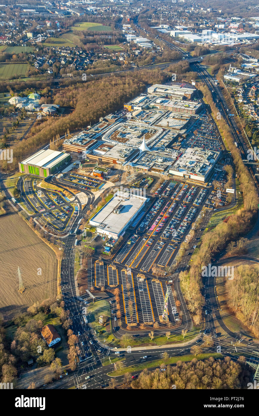 Vista aerea, Parco della Ruhr di Bochum Center, il centro shopping dopo la ricostruzione, parcheggio, shopping, Bochum, la zona della Ruhr, Nord Reno-Westfalia, Germania Foto Stock