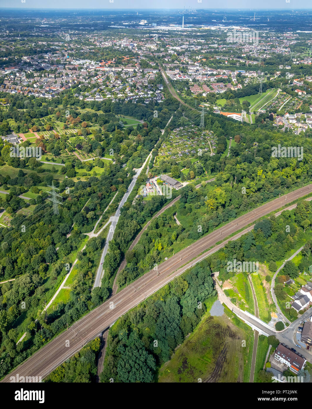 Ruhr noleggio fast lane tra Essen e Mülheim, Gleisdreieck Kamptal, noleggio fast lane, linea ferroviaria Schönebeck, Böhmerstraße, ghiaccio, Essen, la zona della Ruhr, Nord Reno-Westfalia, Germania Foto Stock