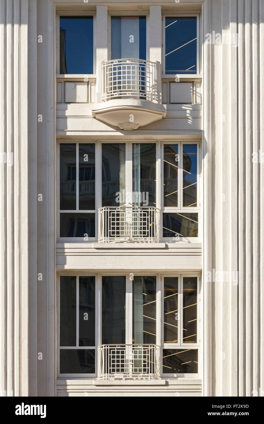 La facciata della casa, Madrid, Spagna, architettura urbana, close-up Foto Stock