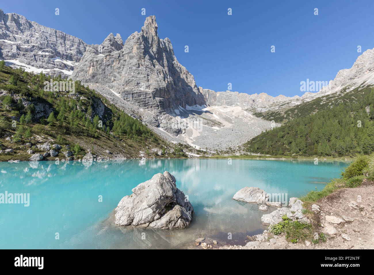 Vista sul lago di Sorapiss, il Sorapiss Lago, Dolomiti, Veneto, Italia Foto Stock