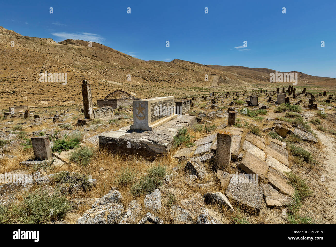 Azerbaigian, Gobustan, grave yard in Gobustan Parco Nazionale Foto Stock