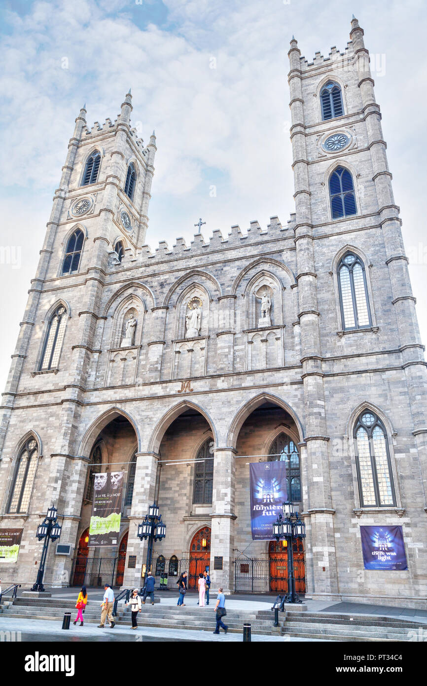 MONTREAL, Canada - 20 AGO 2012: storico dalla Basilica di Notre Dame a Montreal, Quebec, Canada, un sito storico nazionale. Chiesa in stile gotico è stata l Foto Stock