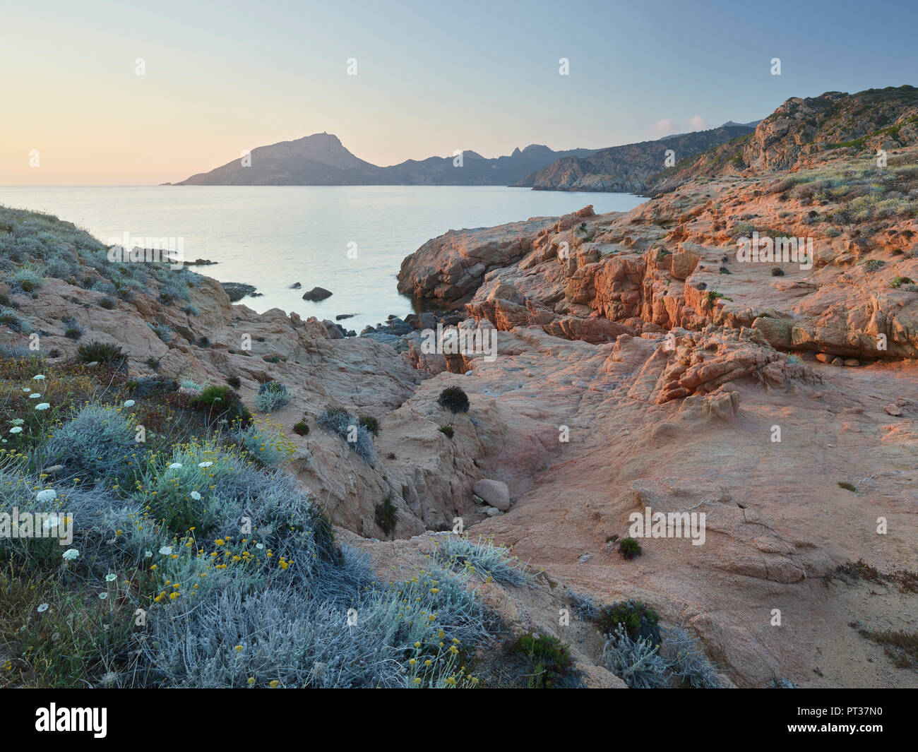 Atmosfera serale a Capu Rossu, d'Arone, Corsica, Francia Foto Stock