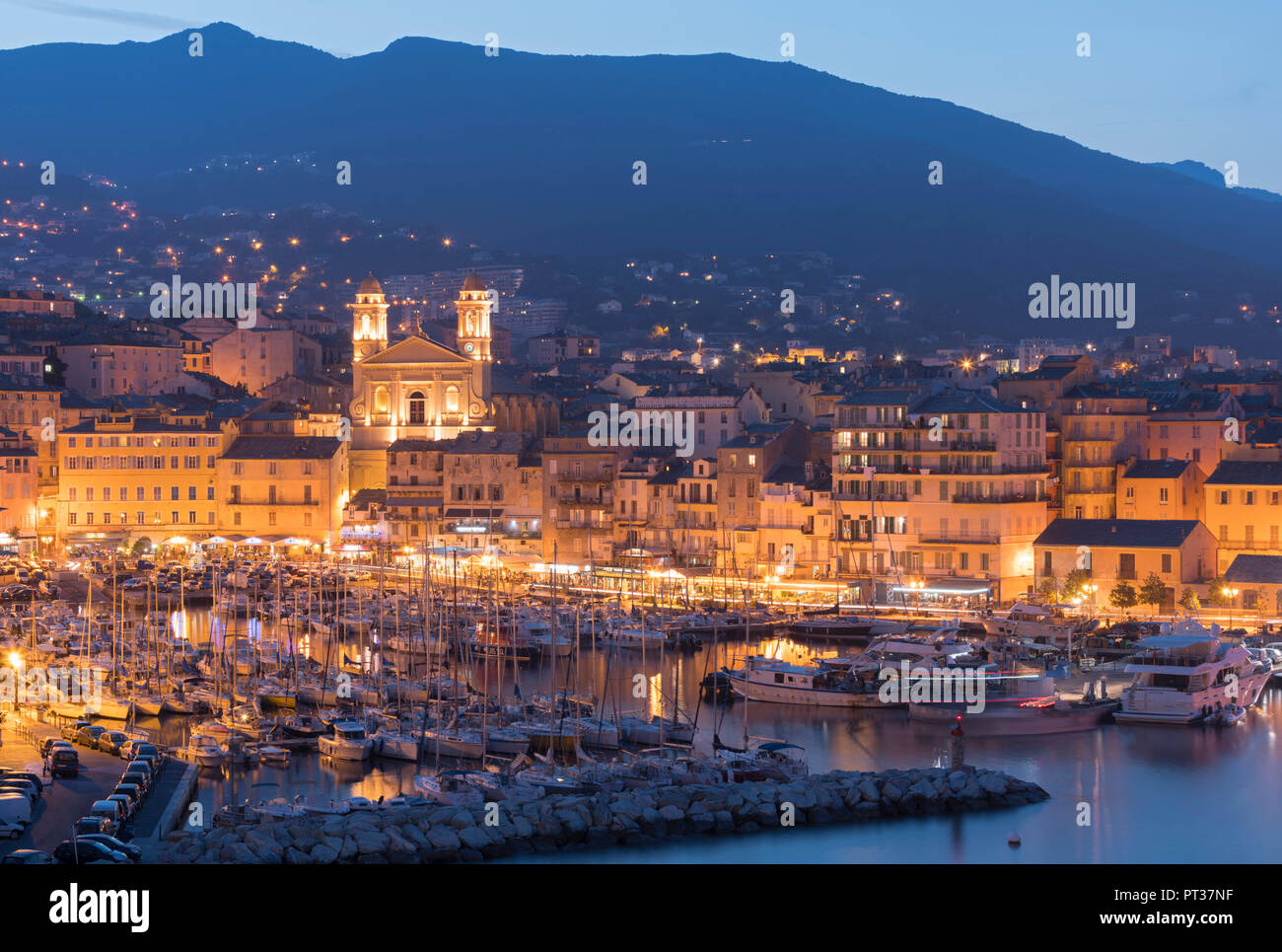 Vista del porto di Bastia, Paroisse chiesa di Saint Jean-Baptiste, Haute Corse, Corsica, Francia Foto Stock