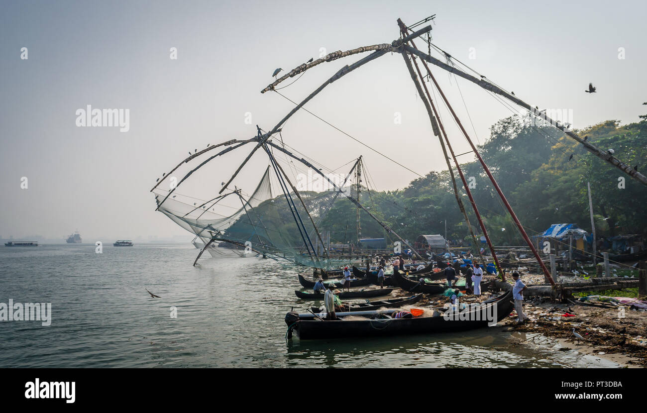 Cinese di reti da pesca a fort Kochi, Kerala, India Foto Stock