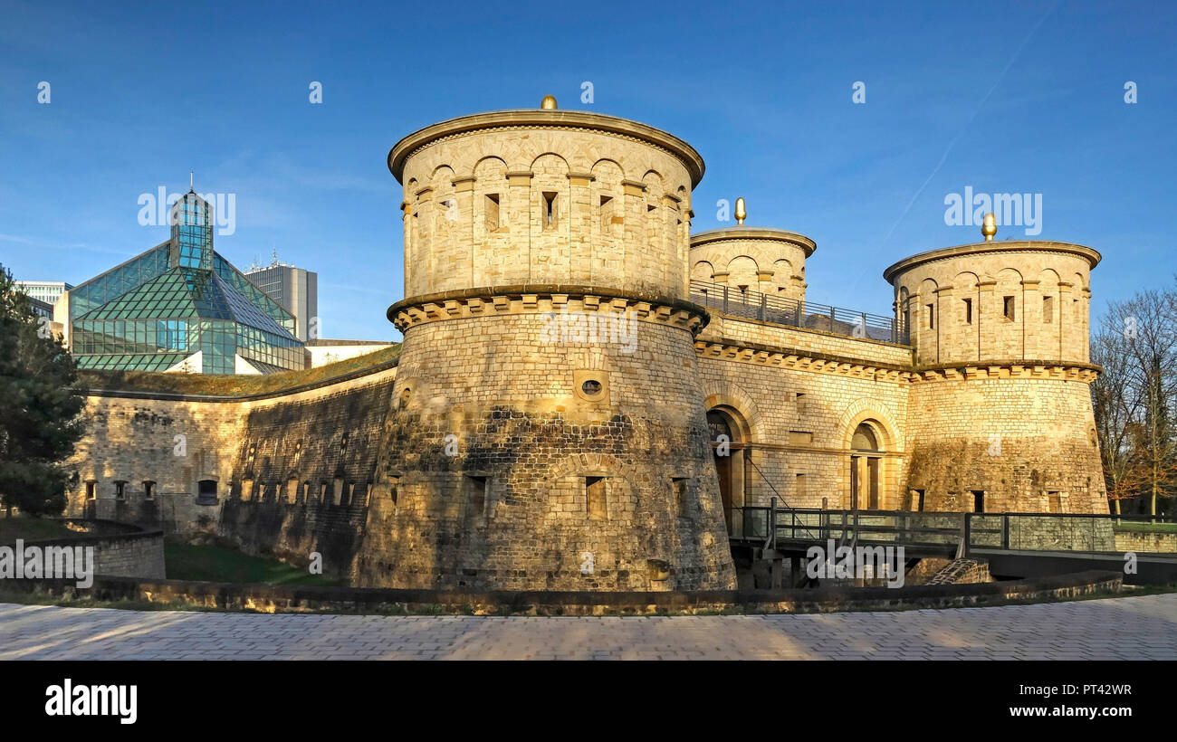 Museo Tre ghiande e il Museo di Arte Moderna Mudam Grand-Duc Jean sul plateau di Kirchberg, città di Lussemburgo, Lussemburgo, Foto Stock