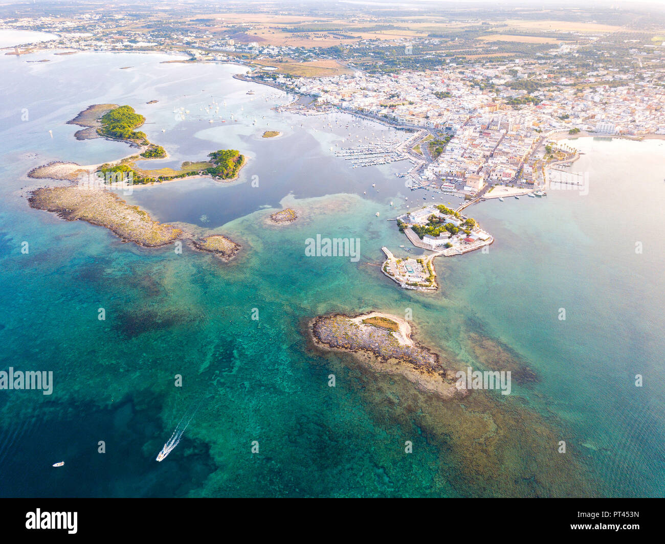 Villaggio di Porto Cesareo vista aerea, provincia di Taranto, in Puglia  Salento Italia, Europa Foto stock - Alamy