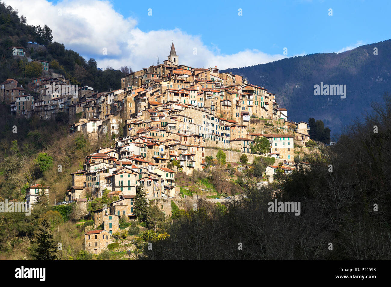 Borgo di Apricale, Provincia di Imperia Liguria, Italia, Europa Foto Stock
