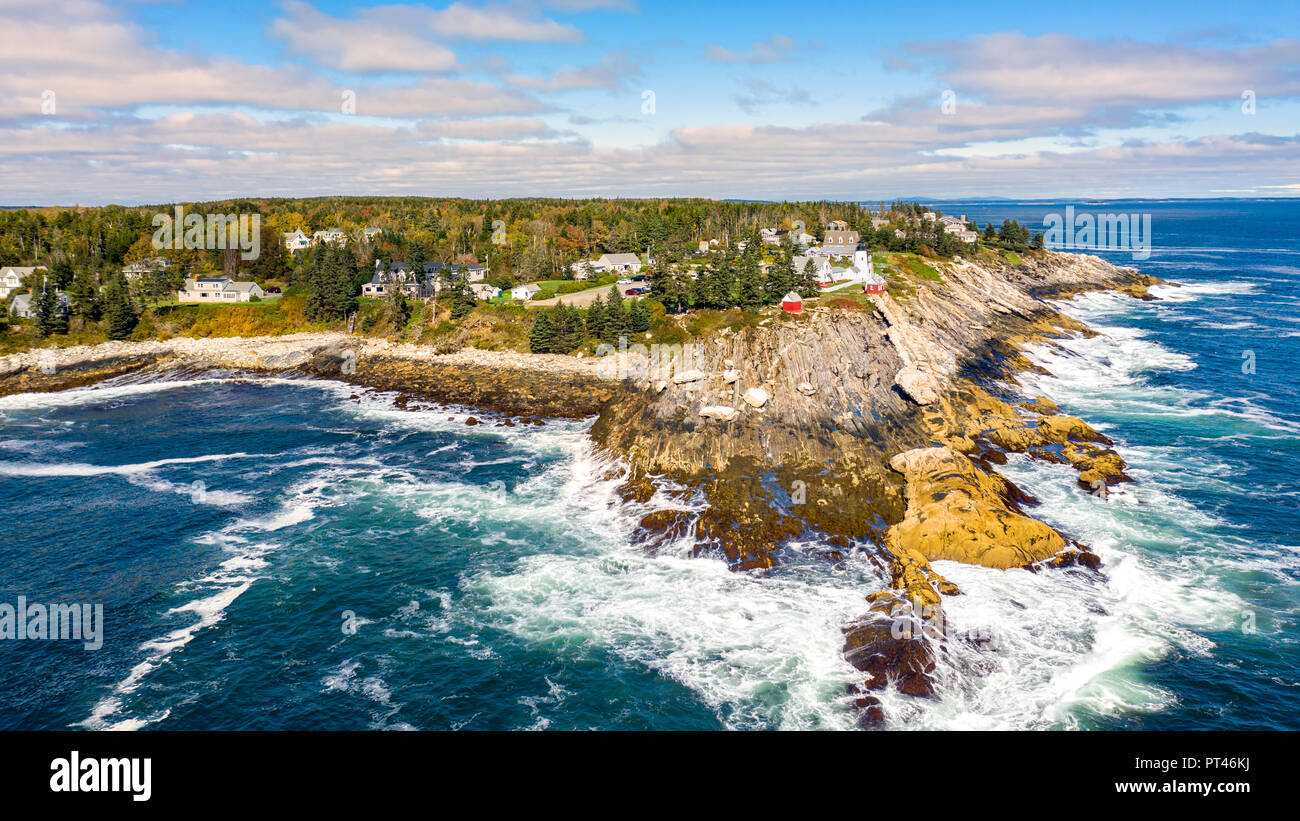 Vista aerea di Pemaquid punto luce. La Pemaquid punto luce è uno storico faro di noi si trova a Bristol, Lincoln County, Maine Foto Stock